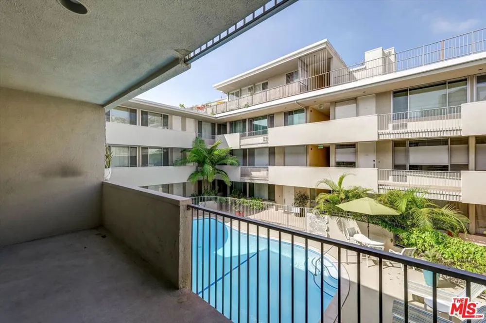 1200 Flores Street #207 West Hollywood, CA 90069