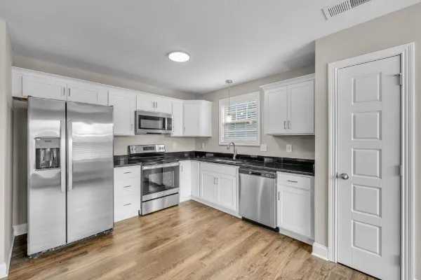 379 Hereford Farms Clarksville, TN 37043