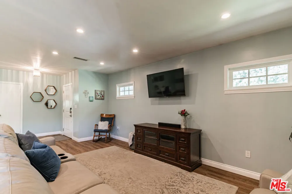 1500 Fairfield Street Glendale, CA 91201