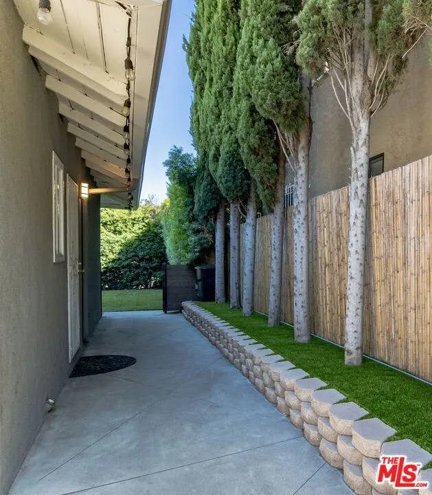 1500 Fairfield Street Glendale, CA 91201