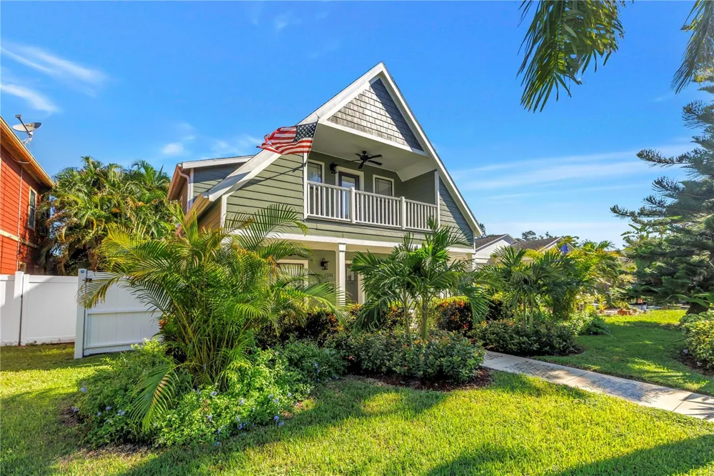 6551 EMERSON AVENUE S St Petersburg, FL 33707