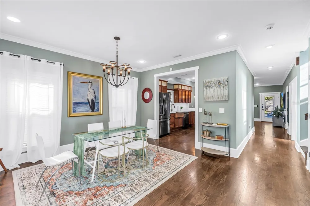 6551 EMERSON AVENUE S St Petersburg, FL 33707