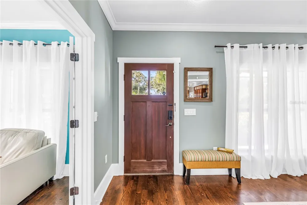 6551 EMERSON AVENUE S St Petersburg, FL 33707