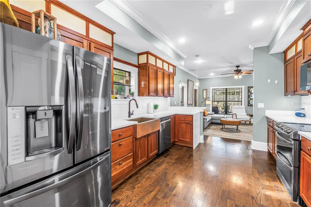6551 EMERSON AVENUE S St Petersburg, FL 33707