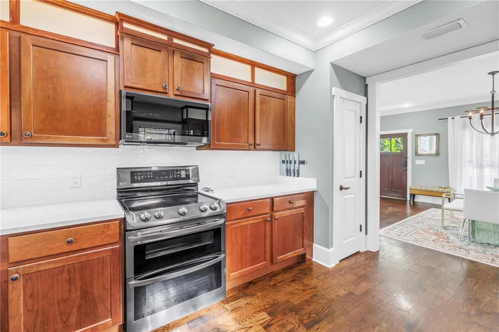 6551 EMERSON AVENUE S St Petersburg, FL 33707