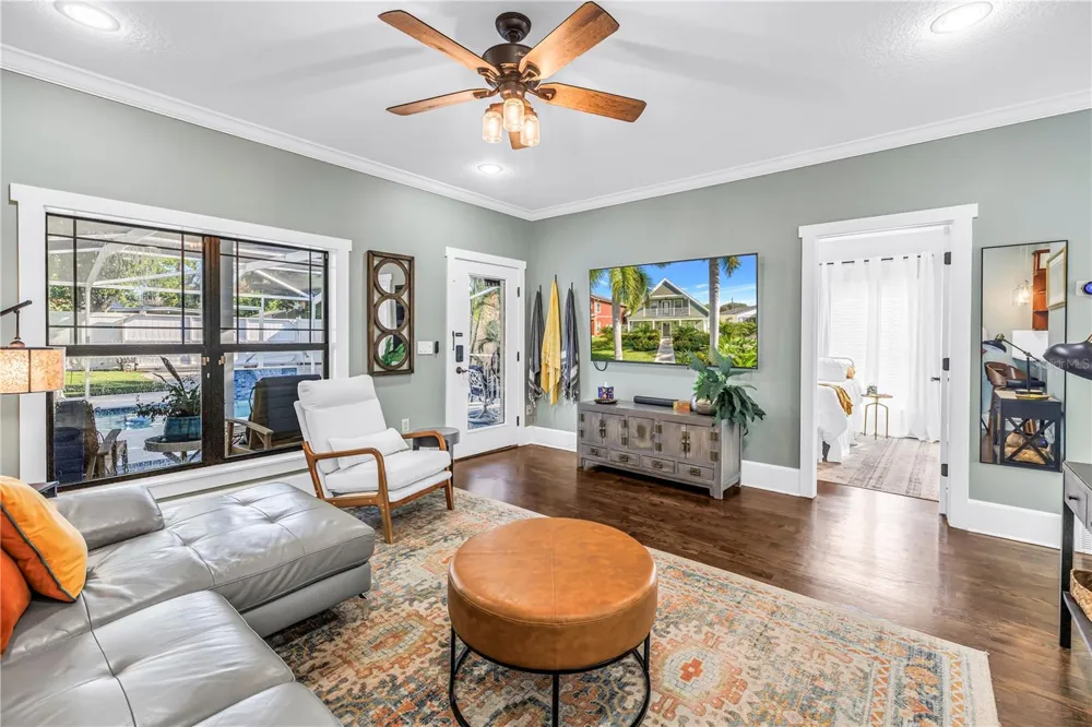 6551 EMERSON AVENUE S St Petersburg, FL 33707
