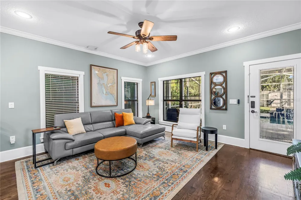 6551 EMERSON AVENUE S St Petersburg, FL 33707