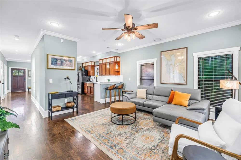 6551 EMERSON AVENUE S St Petersburg, FL 33707