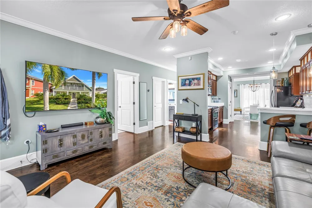 6551 EMERSON AVENUE S St Petersburg, FL 33707