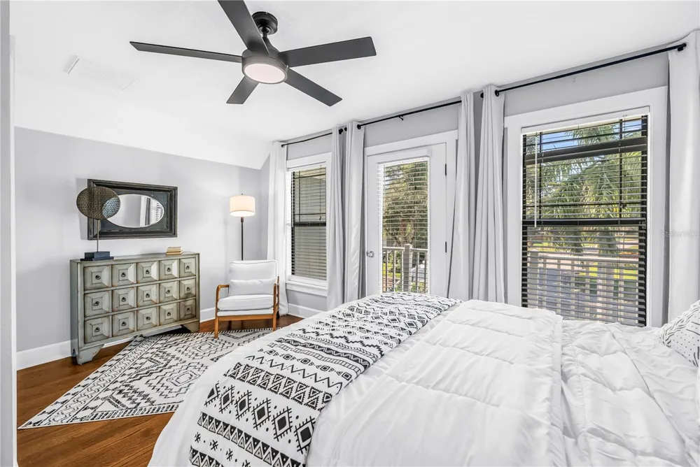 6551 EMERSON AVENUE S St Petersburg, FL 33707