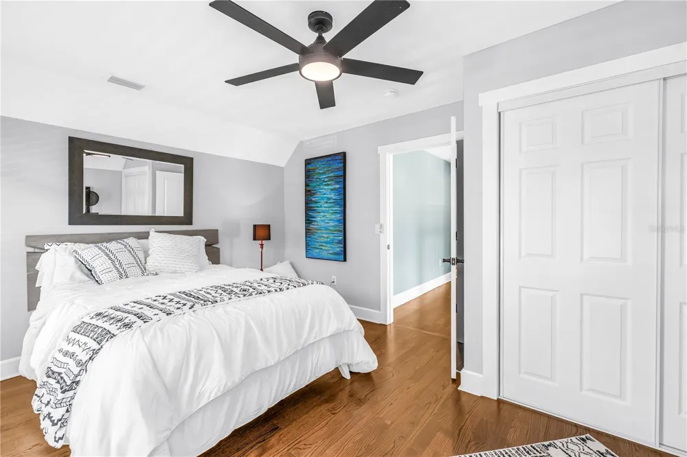 6551 EMERSON AVENUE S St Petersburg, FL 33707