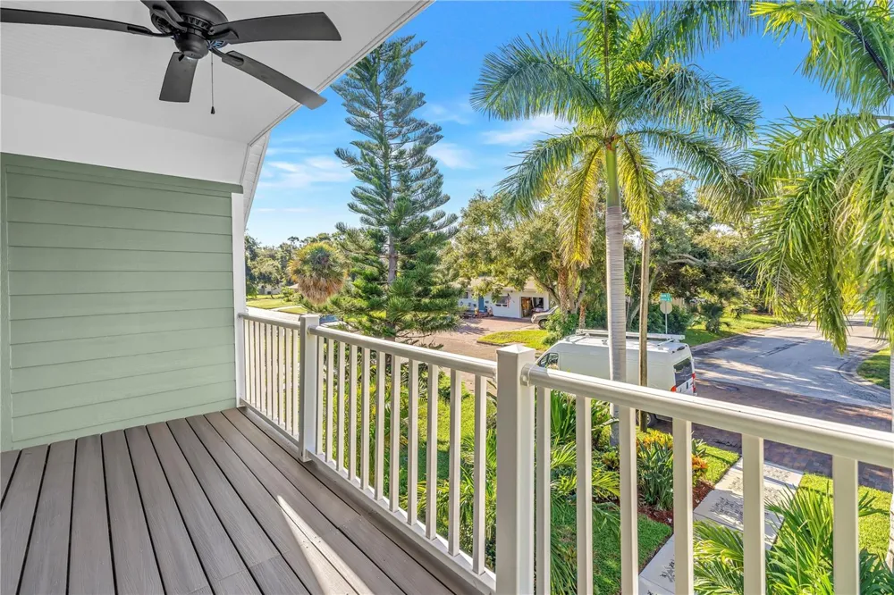 6551 EMERSON AVENUE S St Petersburg, FL 33707