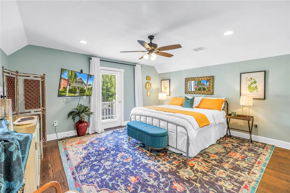 6551 EMERSON AVENUE S St Petersburg, FL 33707