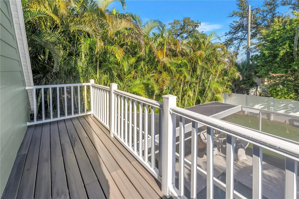 6551 EMERSON AVENUE S St Petersburg, FL 33707