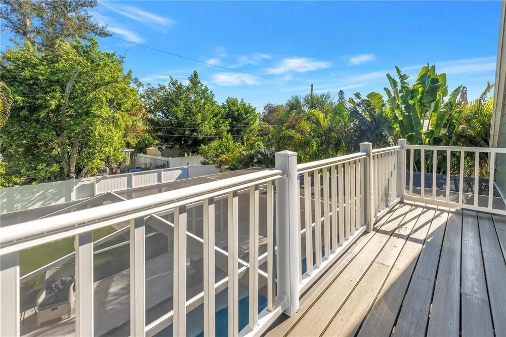 6551 EMERSON AVENUE S St Petersburg, FL 33707