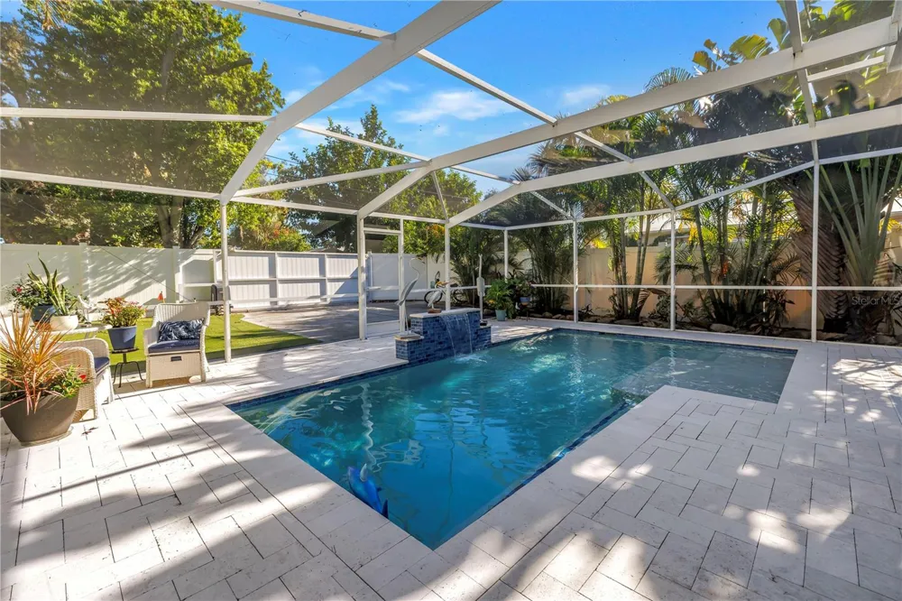 6551 EMERSON AVENUE S St Petersburg, FL 33707