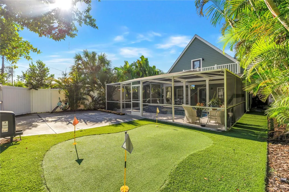 6551 EMERSON AVENUE S St Petersburg, FL 33707