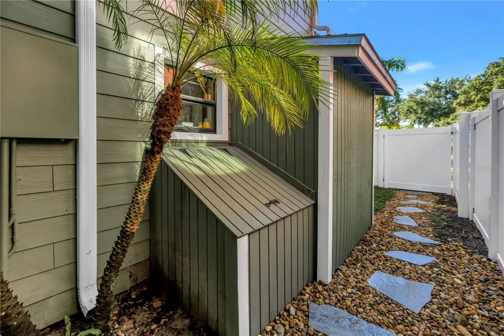 6551 EMERSON AVENUE S St Petersburg, FL 33707