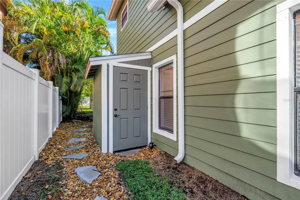 6551 EMERSON AVENUE S St Petersburg, FL 33707