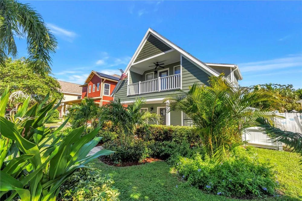 6551 EMERSON AVENUE S St Petersburg, FL 33707