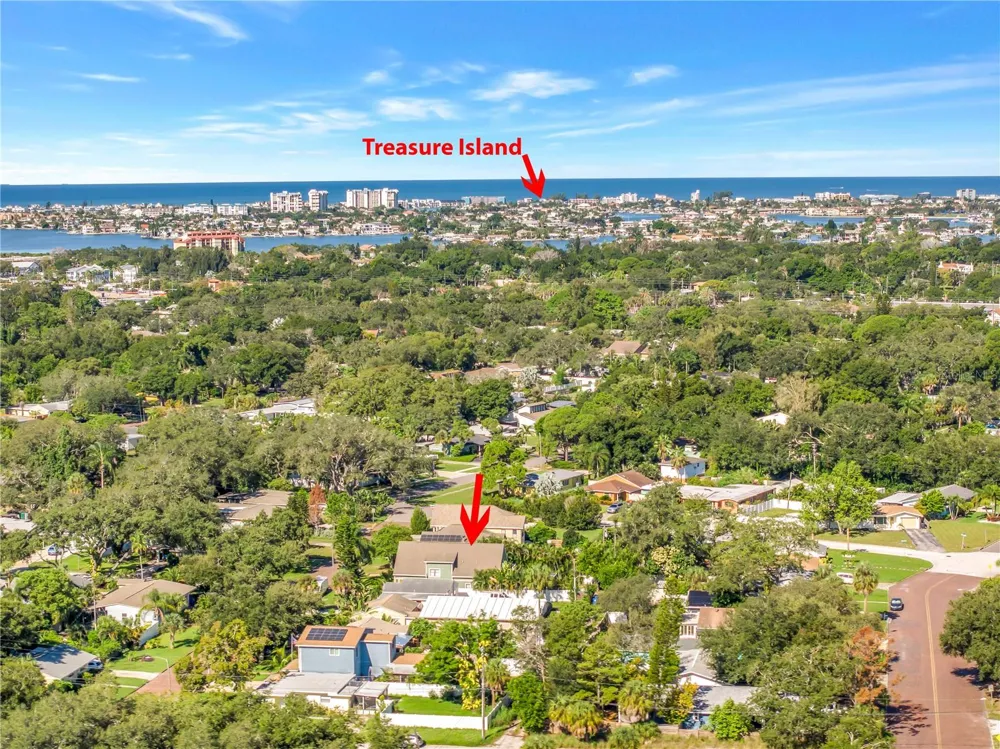 6551 EMERSON AVENUE S St Petersburg, FL 33707