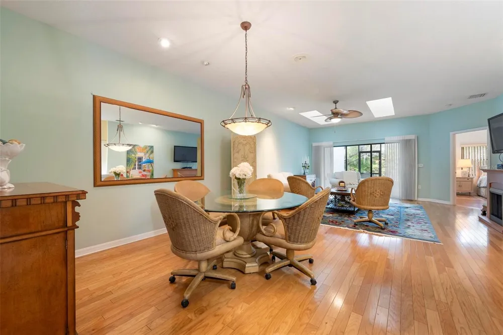 2794 MOSS OAK DRIVE #2 Sarasota, FL 34231