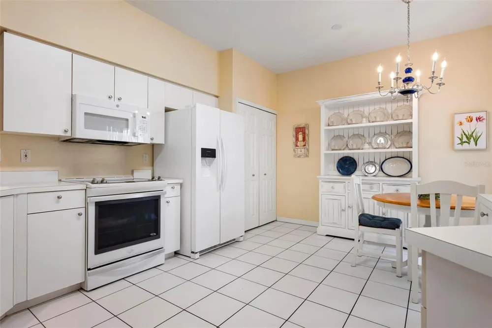 2794 MOSS OAK DRIVE #2 Sarasota, FL 34231