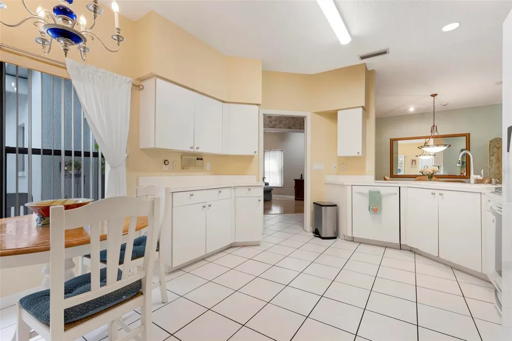 2794 MOSS OAK DRIVE #2 Sarasota, FL 34231