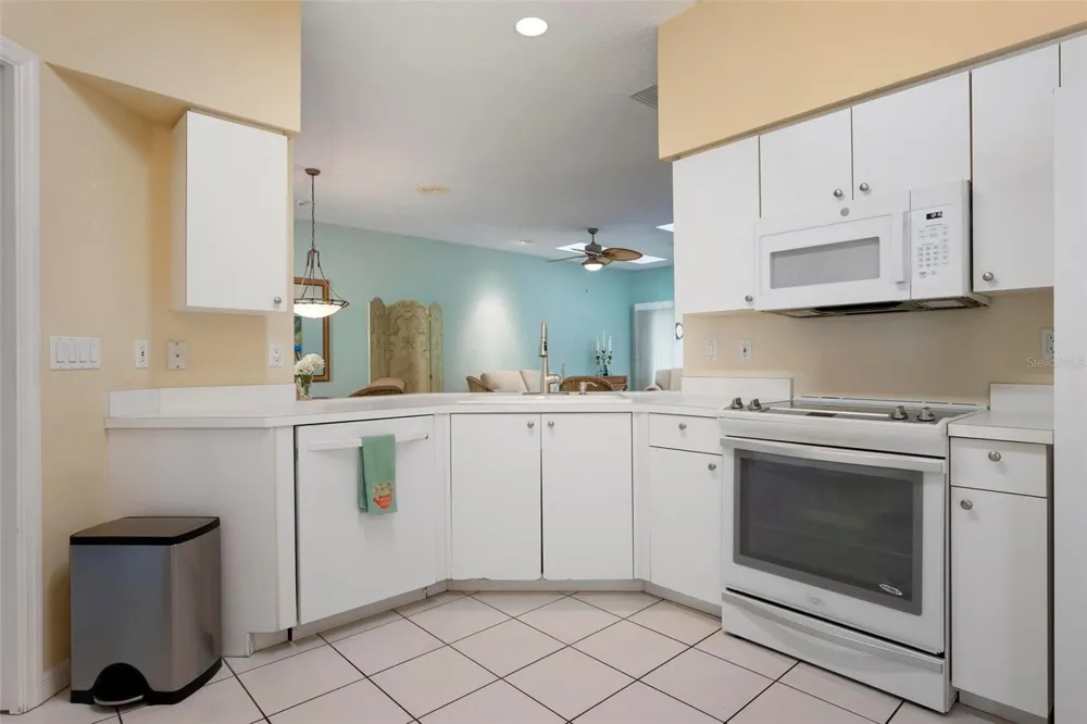 2794 MOSS OAK DRIVE #2 Sarasota, FL 34231