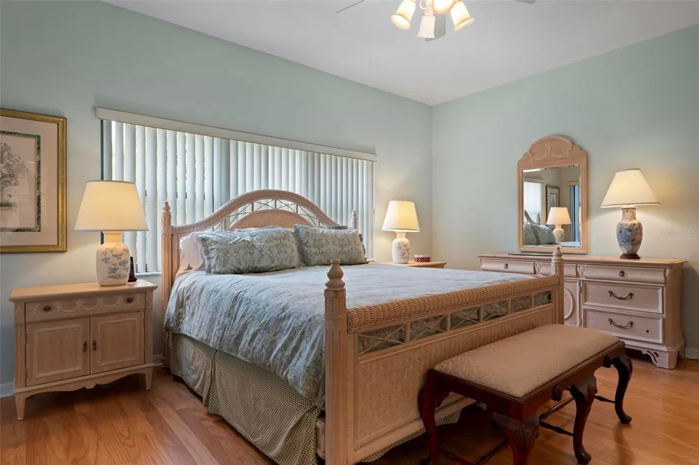2794 MOSS OAK DRIVE #2 Sarasota, FL 34231