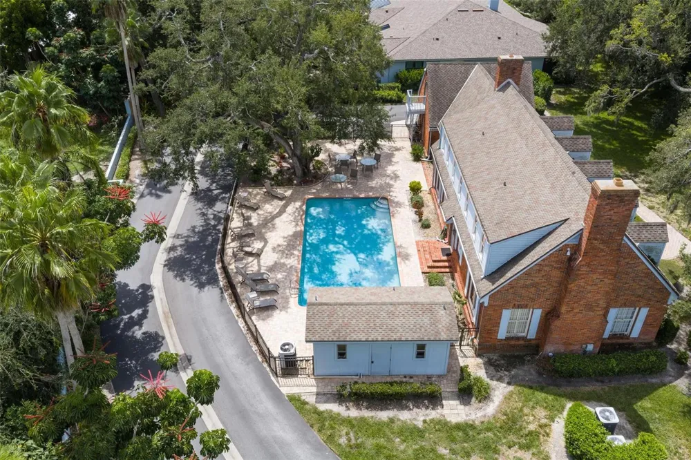 2794 MOSS OAK DRIVE #2 Sarasota, FL 34231