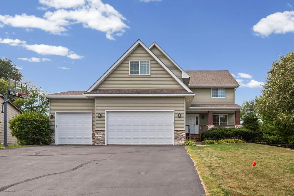 1507 Hidden Trail Mayer, MN 55360