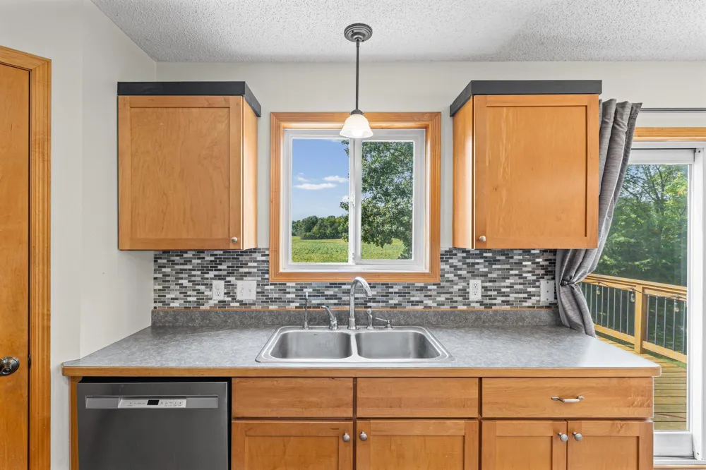 1507 Hidden Trail Mayer, MN 55360