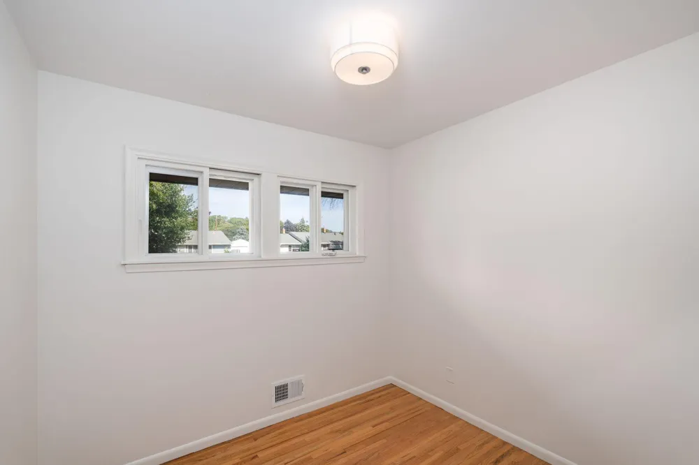 1253 Saint Paul Avenue Saint Paul, MN 55116