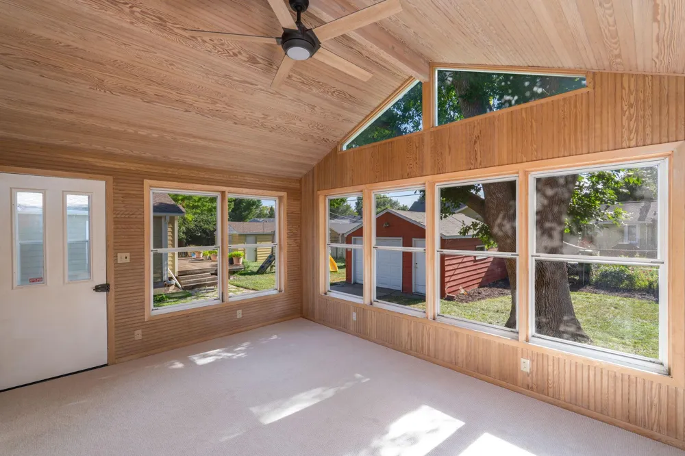 1253 Saint Paul Avenue Saint Paul, MN 55116