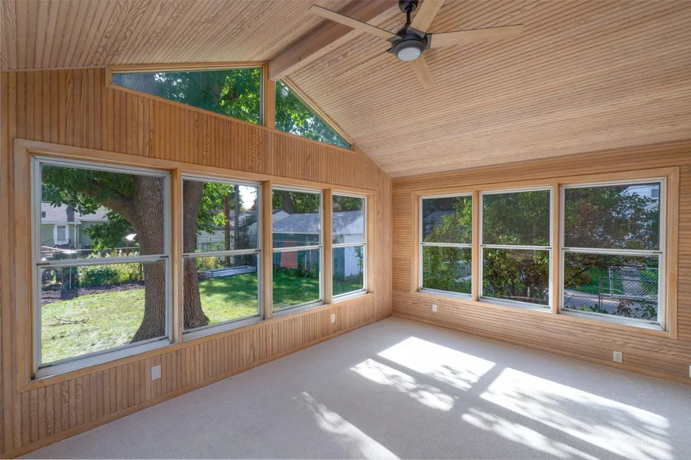 1253 Saint Paul Avenue Saint Paul, MN 55116