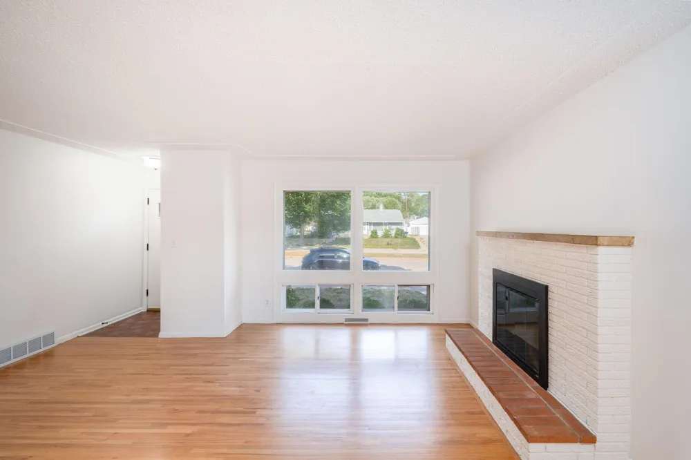 1253 Saint Paul Avenue Saint Paul, MN 55116