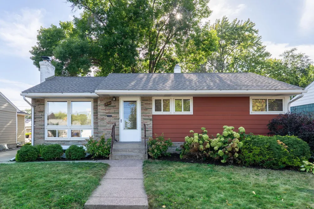 1253 Saint Paul Avenue Saint Paul, MN 55116