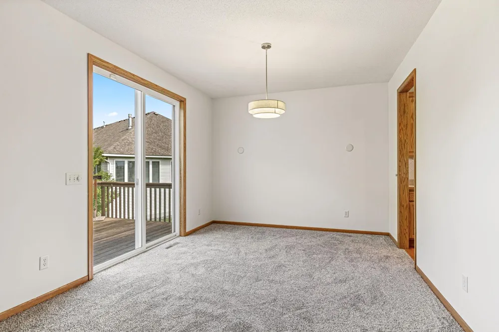 16568 Irwindale Way Lakeville, MN 55044