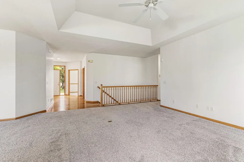 16568 Irwindale Way Lakeville, MN 55044