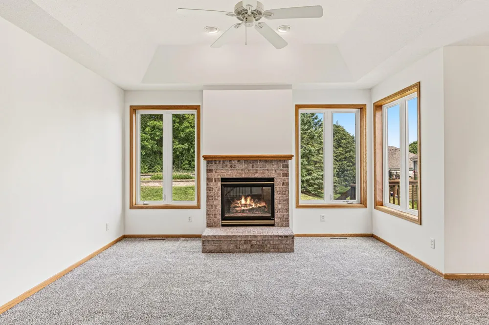 16568 Irwindale Way Lakeville, MN 55044