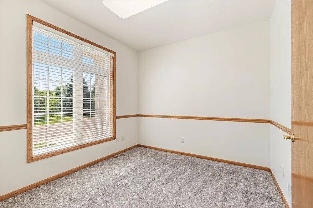16568 Irwindale Way Lakeville, MN 55044