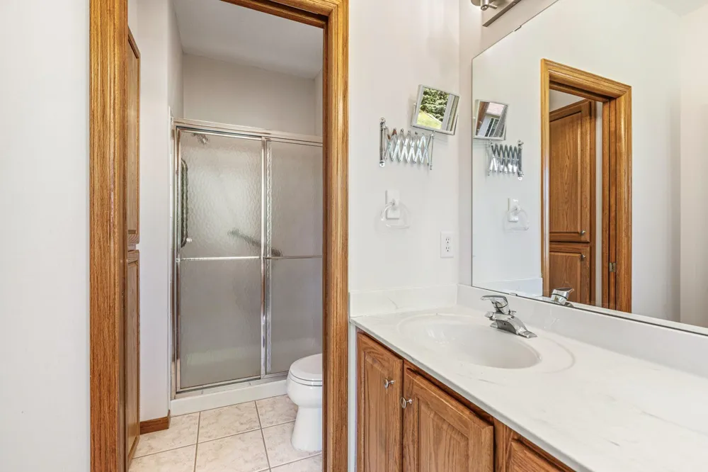 16568 Irwindale Way Lakeville, MN 55044