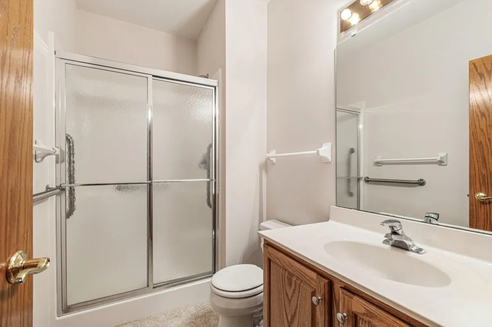 16568 Irwindale Way Lakeville, MN 55044