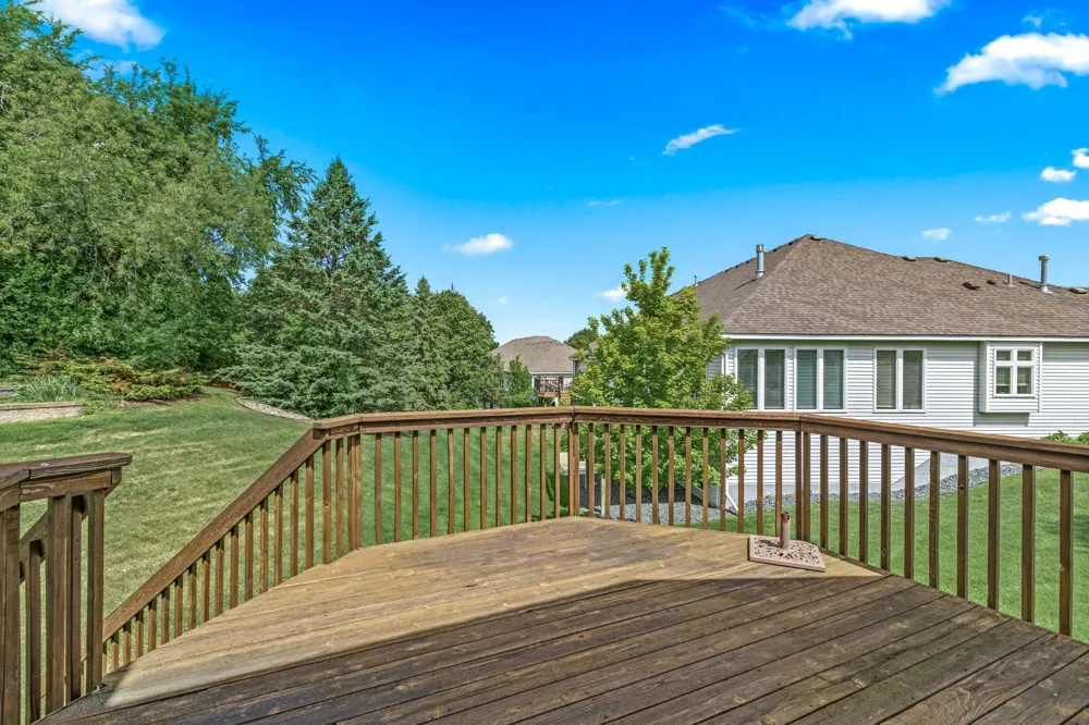 16568 Irwindale Way Lakeville, MN 55044