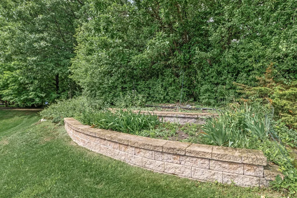16568 Irwindale Way Lakeville, MN 55044