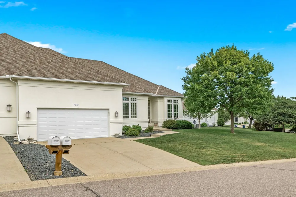 16568 Irwindale Way Lakeville, MN 55044