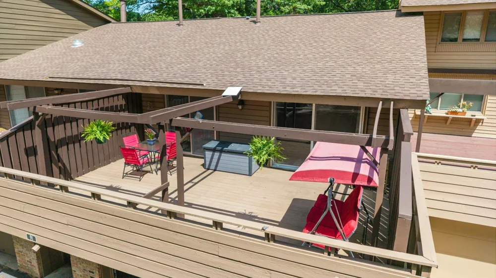 91 Birnamwood Drive Burnsville, MN 55337