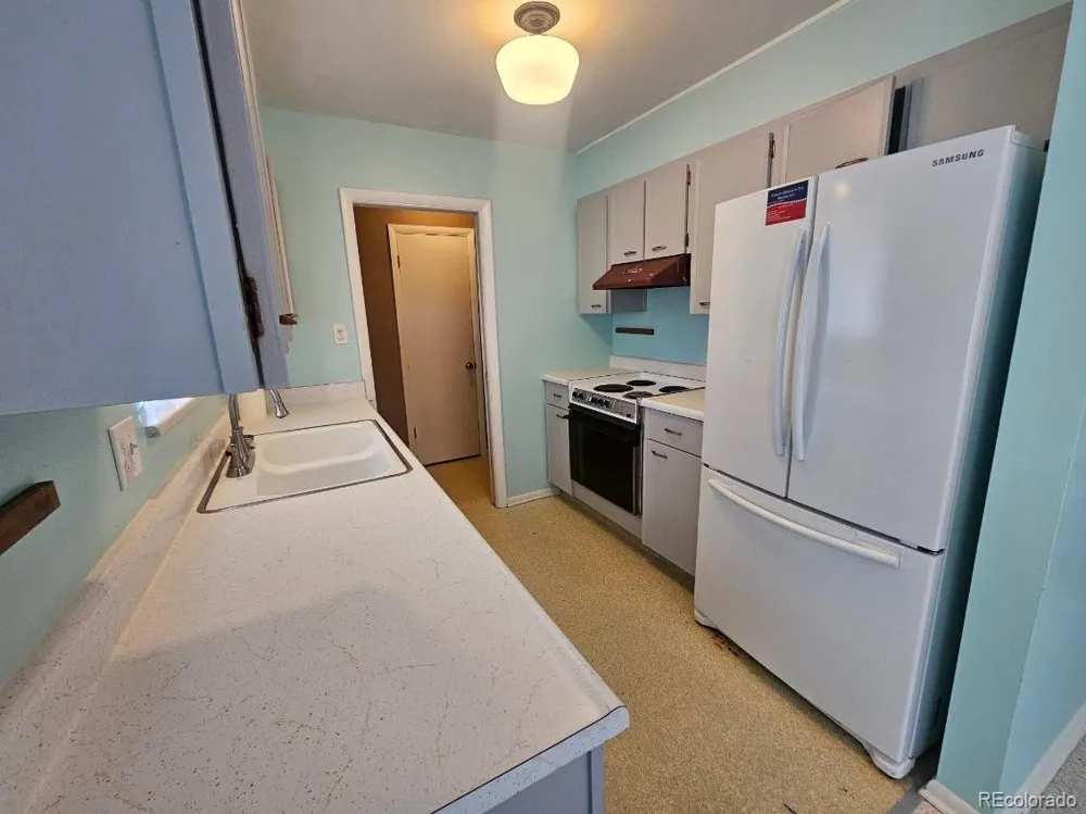 1096 Fraser Street Aurora, CO 80011