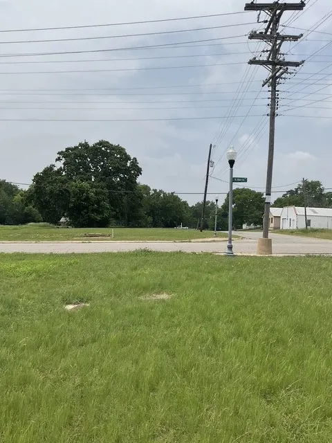 123 Main Street Bonham, TX 75418